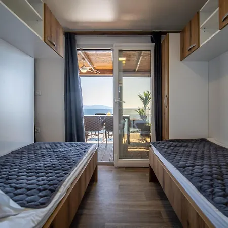 Seaside Deluxe Escape At Camping *
