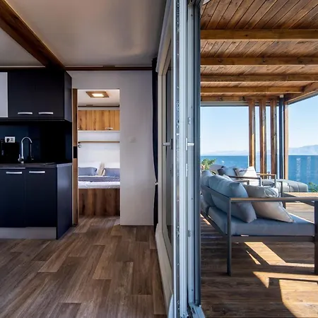 Seaside Deluxe Escape At Camping Gæstehus Klenovica
