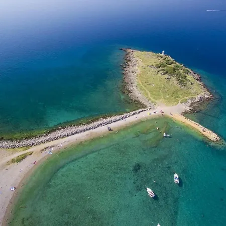 Seaside Deluxe Escape At Camping Klenovica