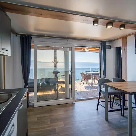 Seaside Deluxe Escape At Camping Gæstehus