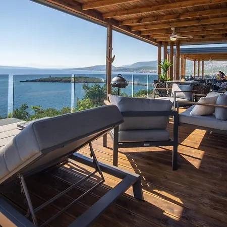 Seaside Deluxe Escape At Camping * Klenovica
