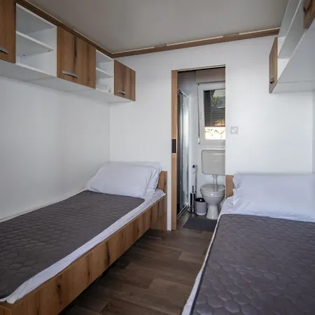 Seaside Deluxe Escape At Camping